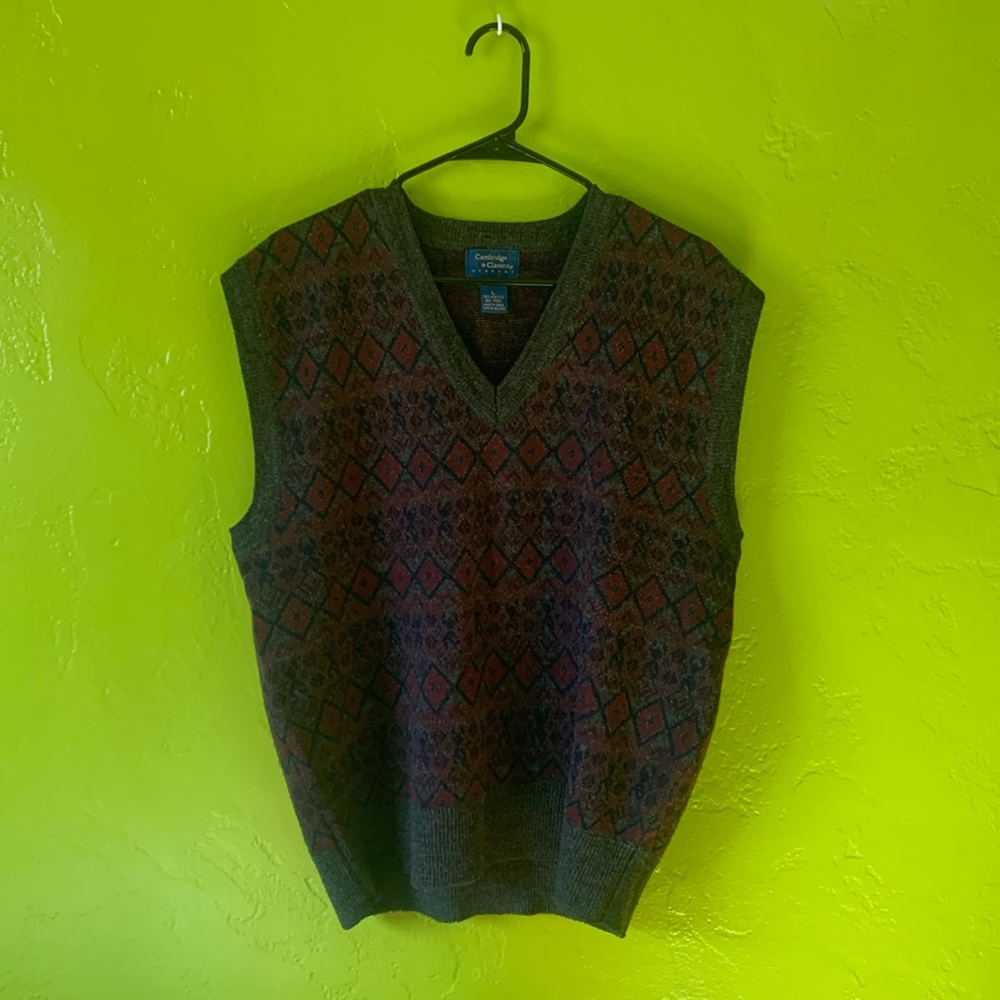 Vintage Cambridge Classics, Mervyns large Argyle knit vest large